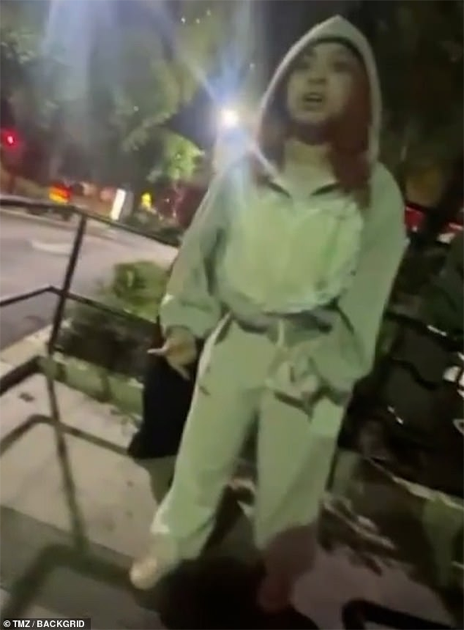 Bạn thân Taylor Swift bị fan tấn công gây xôn xao Ảnh 2