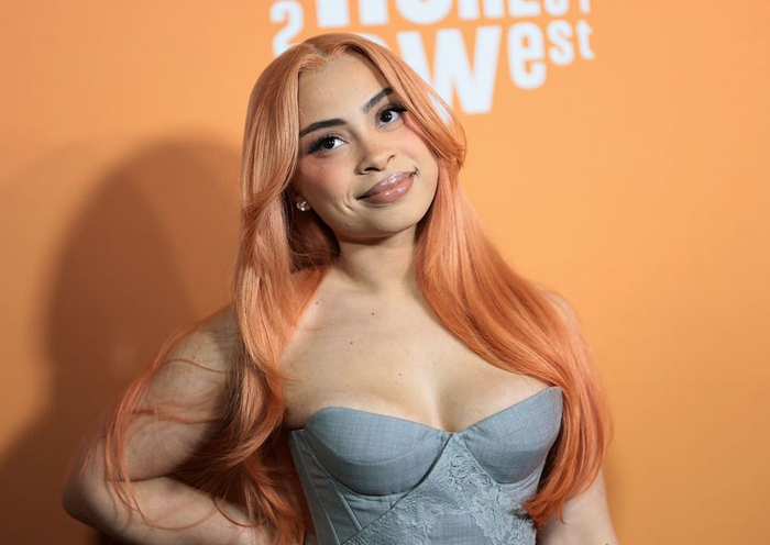 Bạn thân Taylor Swift bị fan tấn công gây xôn xao Ảnh 4