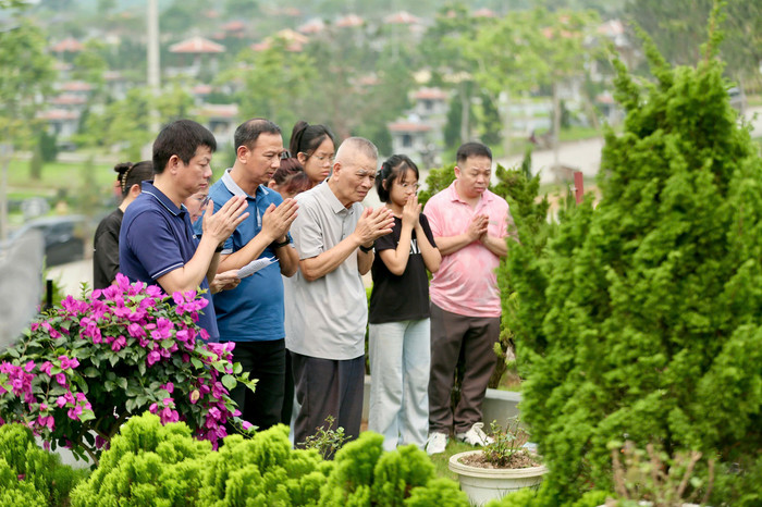 Tảo mộ ngày Tết Thanh minh: Hành trình trở về với cội nguồn Ảnh 7