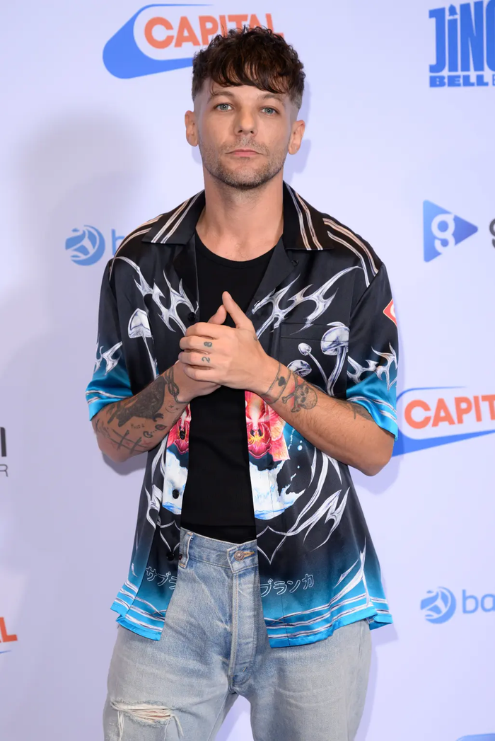 Louis Tomlinson phải nhập viện điều trị và được chẩn đoán bị chấn động não.