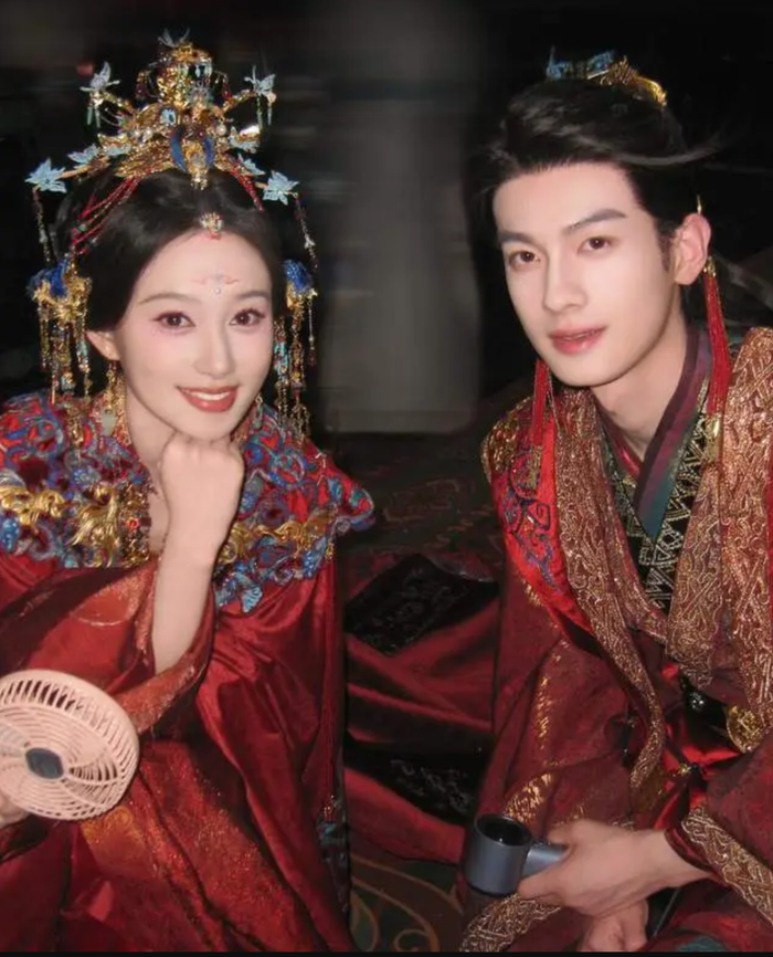 Cặp đôi này gây ấn tượng mạnh nhờ chuyện tình đầy kịch tính và có phần bi kịch. &nbsp;- Ảnh: NSX