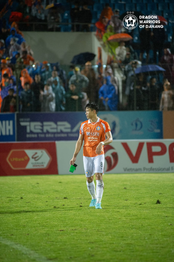 Có lẽ chính Quế Ngọc Hải cũng không nghĩ rằng mình sẽ trải qua một mùa giải đầy biến động như hiện tại. Ảnh: CLB Đà Nẵng