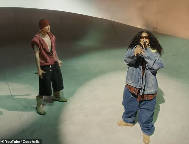 Màn trình diễn của Justin Bieber được khen ngợi.