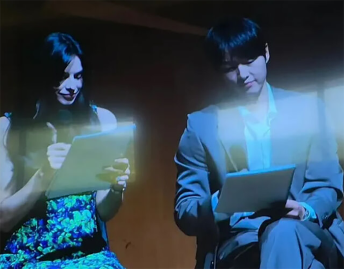 Song Joong Ki và bà xã Katy Louise Saunders lần đầu cùng xuất hiện tại một sự kiện.