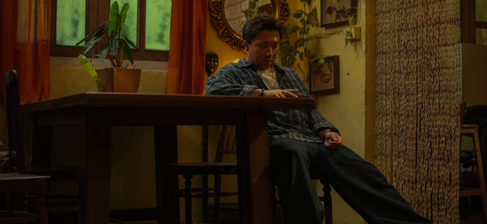 Một phân cảnh đầy cảm xúc trong phim do chính Trấn Thành diễn xuất. - Ảnh: FBNV