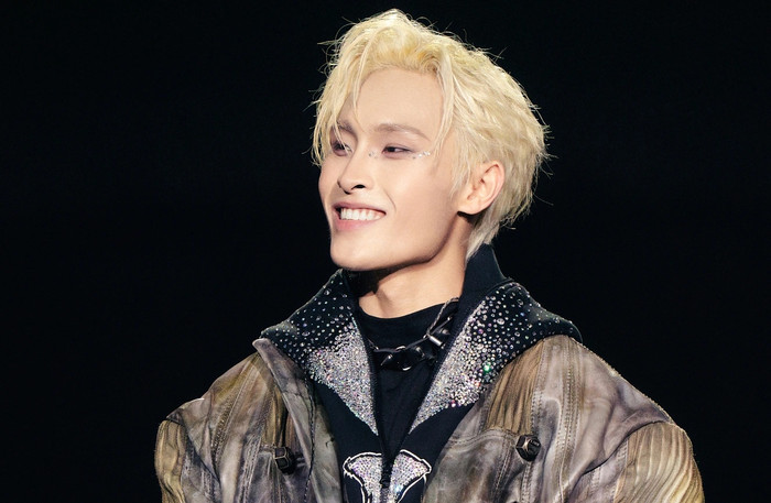 Wren Evans là một trong những ca sĩ trẻ thành công nhưng luôn gây tranh cãi về khả năng hát live.