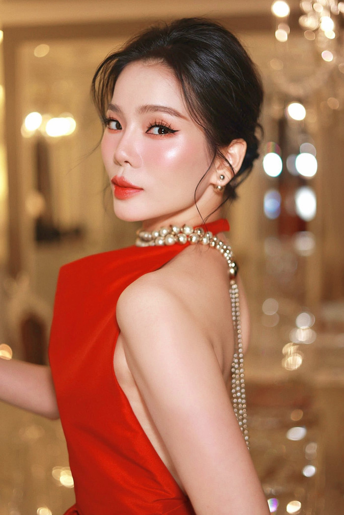 Lệ Quyên luôn thể hiện sự trân trọng, quan tâm đến những người bạn thân thiết. Ảnh: FBNV