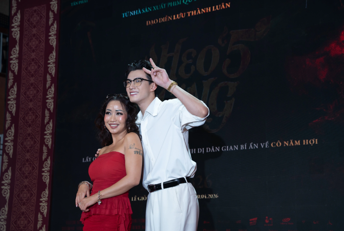 Sự kết hợp giữa hai thế hệ diễn viên tạo điểm nhấn cho bộ phim