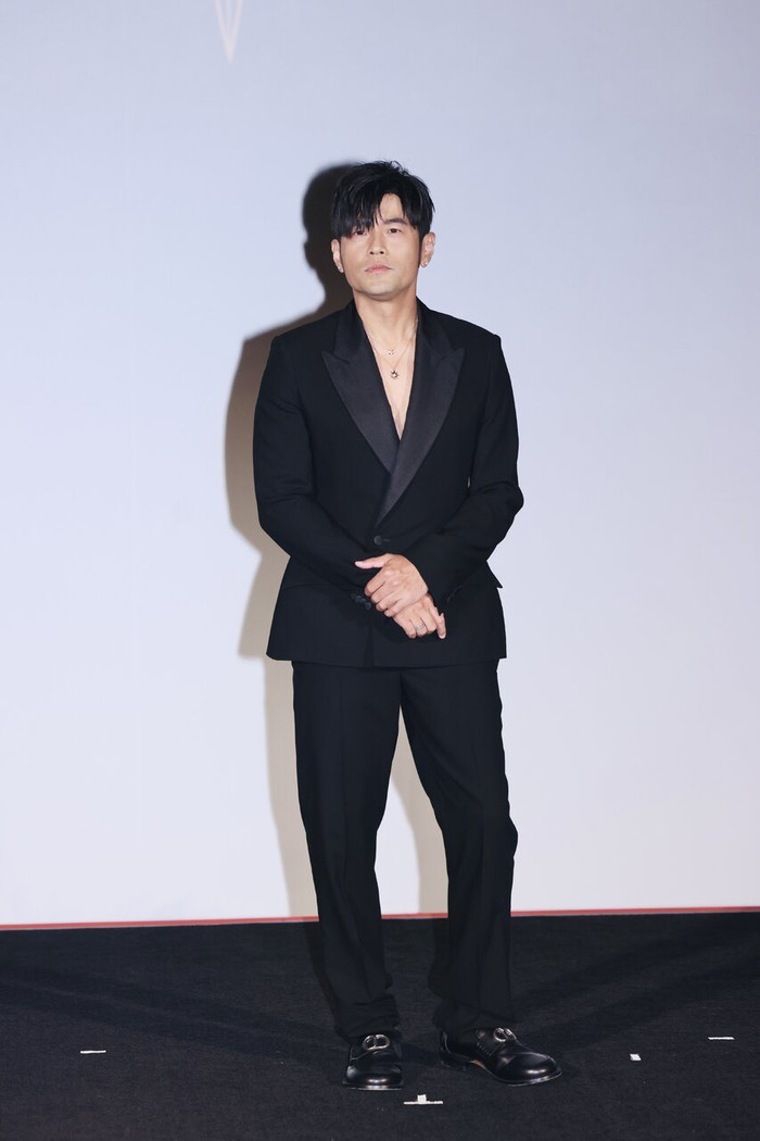 Châu Kiệt Luân công khai video cầu hôn bí mật với vợ kém 14 tuổi Ảnh 5