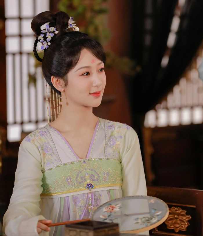 Tuy nhiên, trước đó, Trường Tương Tư của Dương Tử lại nhanh chóng bứt tốc với lượng xem tăng mạnh qua từng ngày.