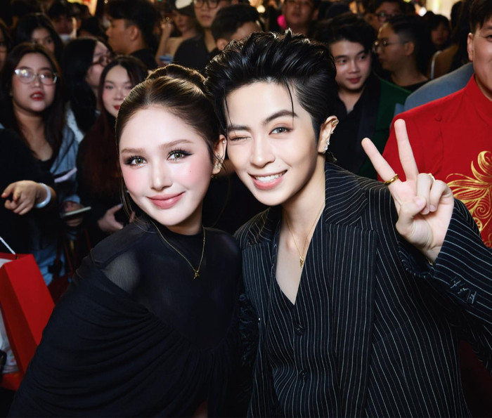 Xoài Non được nhận xét ngày càng xinh đẹp, quyến rũ sau một thời gian ở bên Gil Lê. Ảnh: FBNV