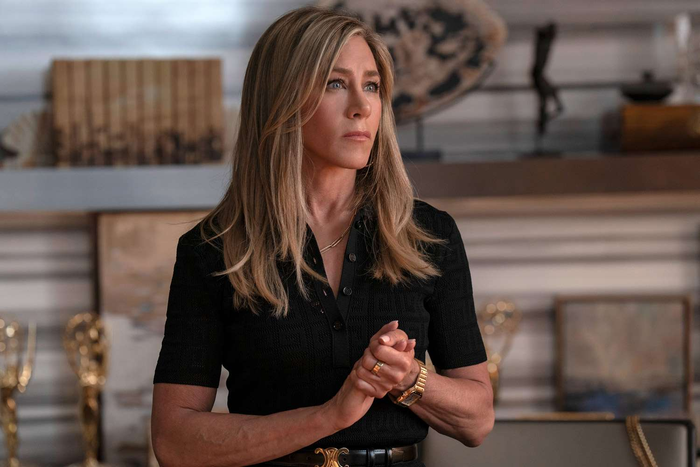 Jennifer Aniston 'thả tim' bài đăng của chồng cũ.