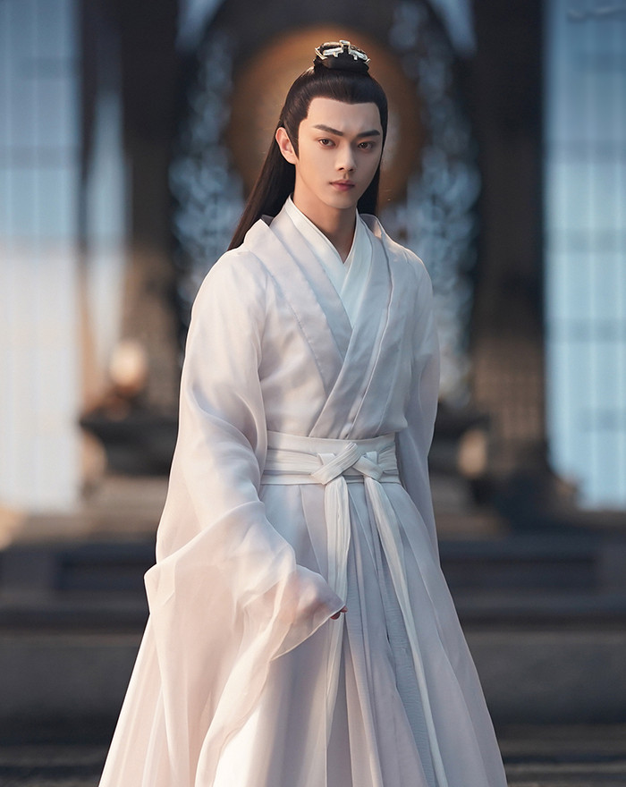 Trong nhiều năm qua, Hứa Khải thường được xếp ở vị trí phiên 1 khi hợp tác cùng các tiểu hoa cùng thế hệ.