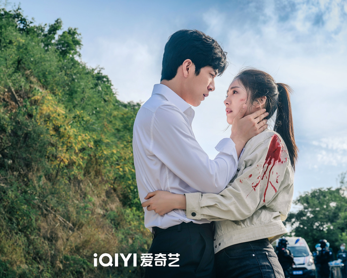 Đây là tác phẩm hình sự trinh thám xoay quanh đội trọng án do Giang Hàn Thanh dẫn dắt. Vụ án mạng từ 5 năm trước dần được lật lại, kéo theo một mạng lưới tội phạm phức tạp. Phim gây chú ý nhờ không khí căng thẳng và cấu trúc phá án nhiều lớp.