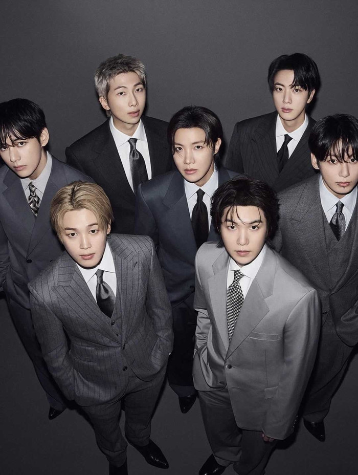 J-Hope (BTS) đăng ảnh nước mắt giàn giụa, gương mặt sưng húp khiến fan xót xa Ảnh 4