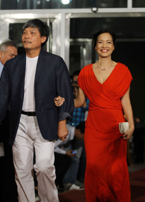 NSND Lê Khanh có cuộc hôn nhân bền vững với NSƯT Phạm Việt Thanh.