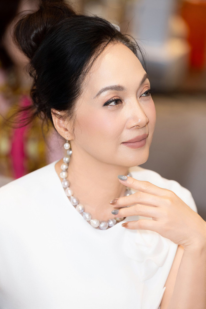 Ở tuổi 62, nữ nghệ sĩ vẫn giữ lịch trình làm việc dày đặc.