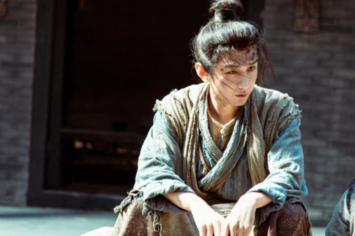 Phim đầu tư mạnh vào phục trang, bối cảnh và cảnh hành động quy mô lớn.