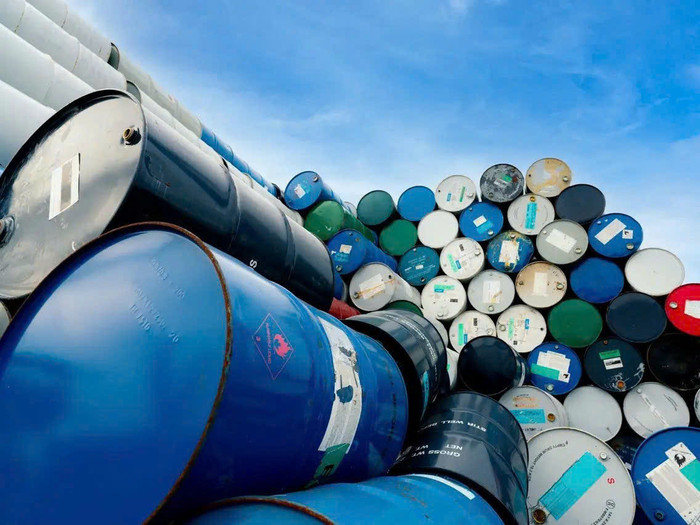 Giá dầu thế giới lại bật tăng. Ảnh minh hoạ