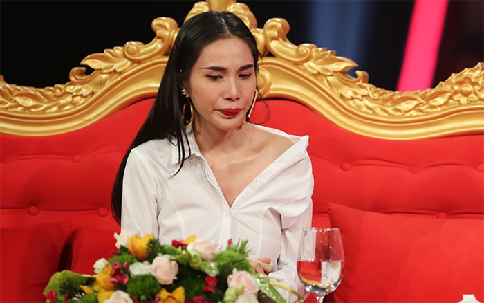 Thủy Tiên chính thức về chung một nhà với Công Vinh vào năm 2014.