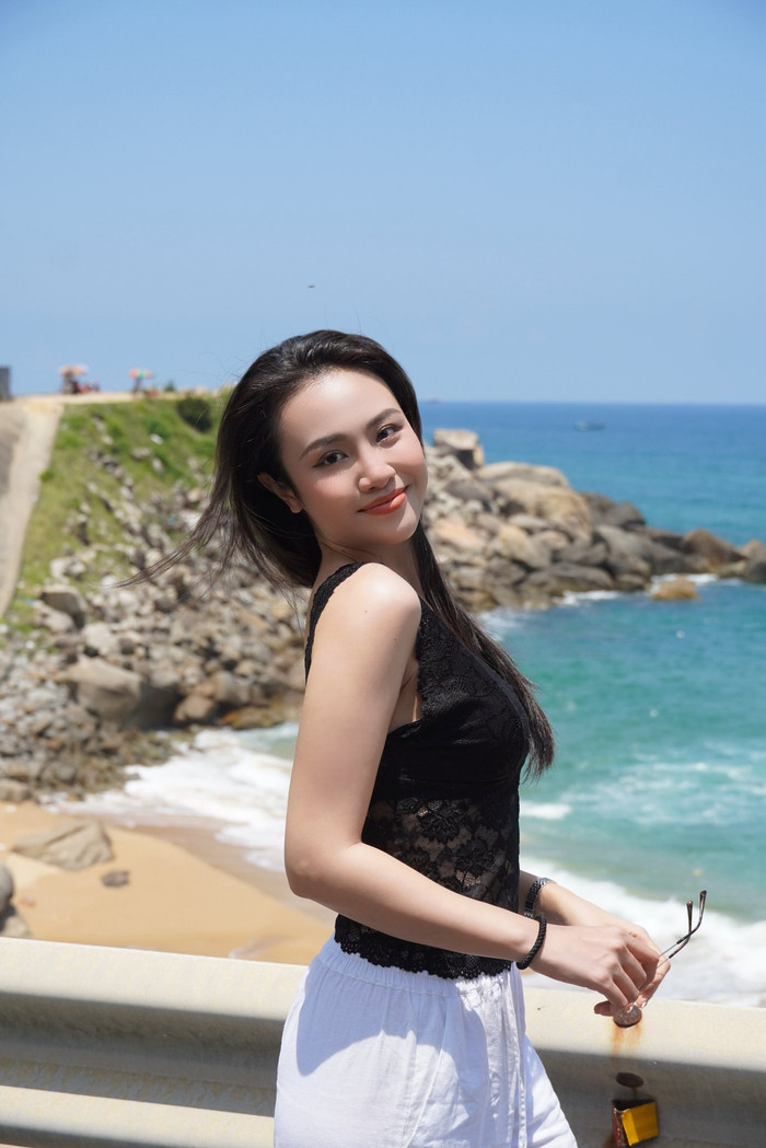 Hiện tại, người đẹp 9X còn thử sức với lĩnh vực kinh doanh.