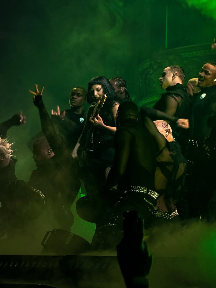 Lady Gaga không thể phá kỷ lục của Taylor Swift Ảnh 2