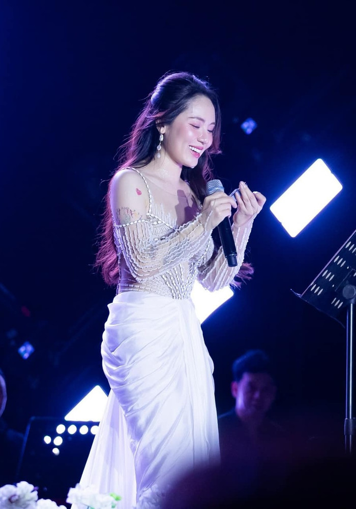 Nữ ca sĩ Việt 42 tuổi vẫn chưa lấy chồng, nhan sắc xinh đẹp nhất nhì showbiz Ảnh 5