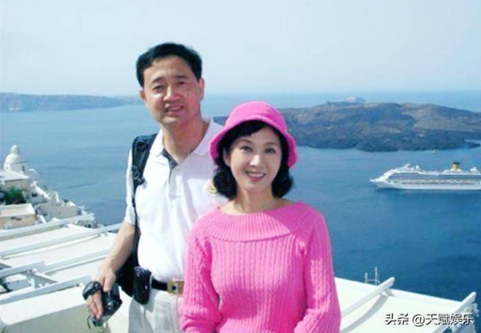 Trương Tấn xuất hiện như điểm tựa giữa giai đoạn khó khăn nhất.