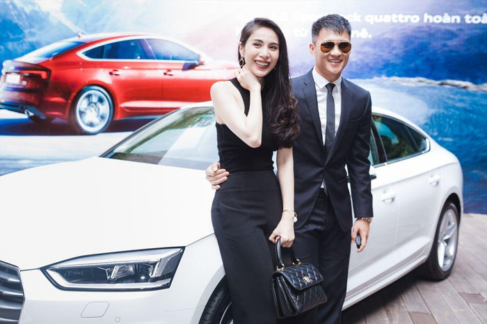 Thủy Tiên và chồng - Công Vinh từng gắn liền với hình ảnh sang trọng trước khi vướng ồn ào.