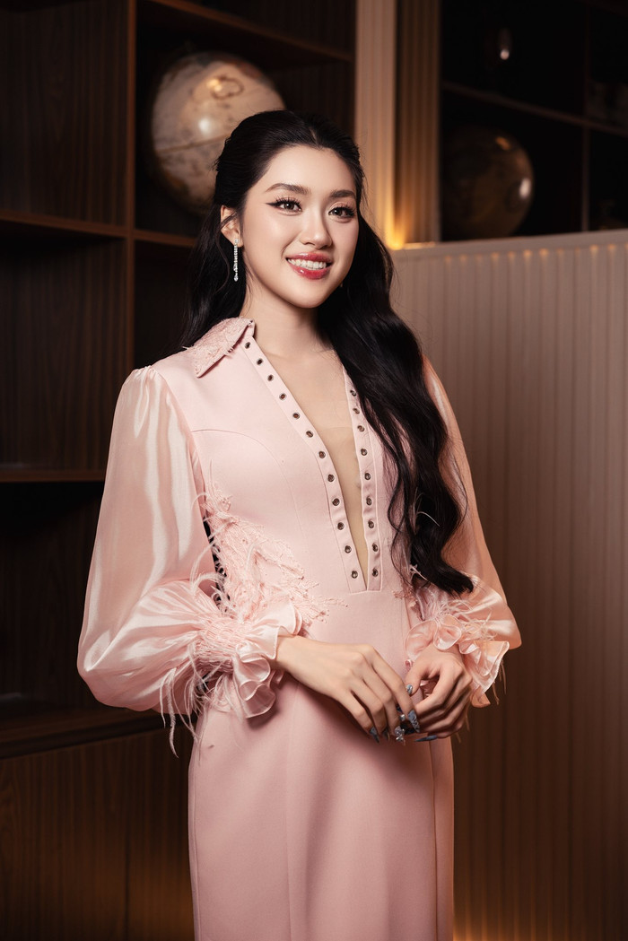 Phương Oanh được kỳ vọng sẽ gặt hái thành tích cao tại Miss World lần thứ 74. Ảnh: FBNV