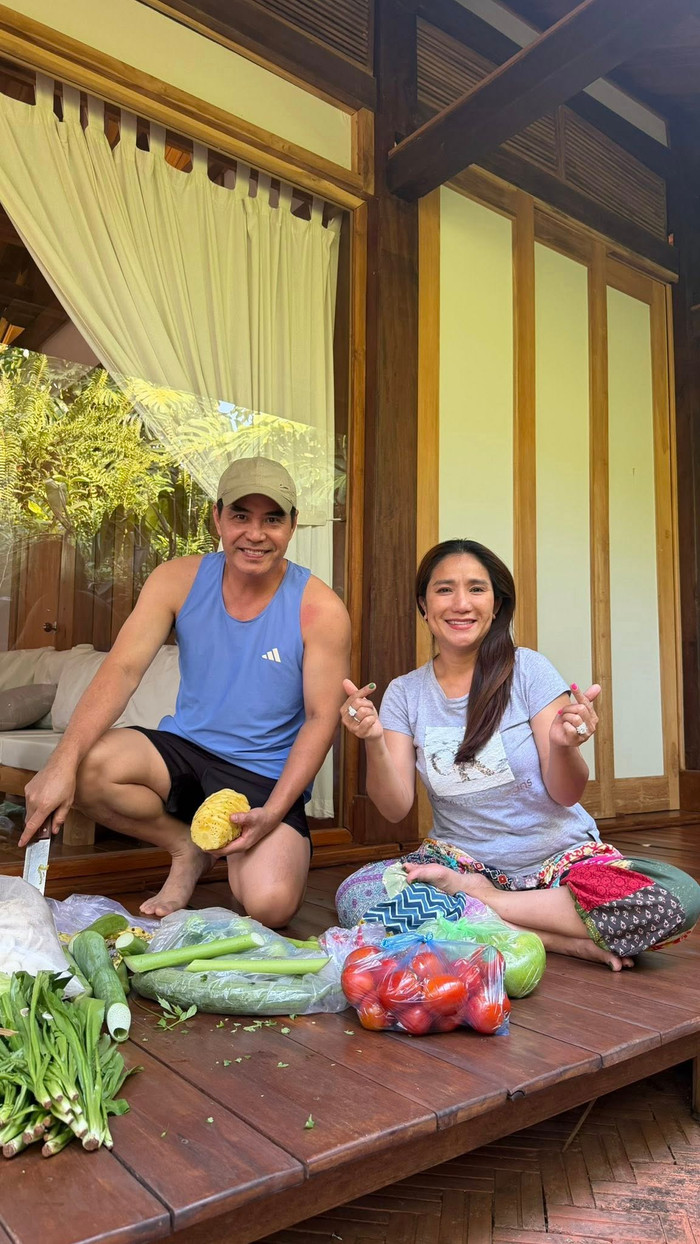 Cát Tường và Trung Dũng trong chuyến đi Buôn Ma Thuột.