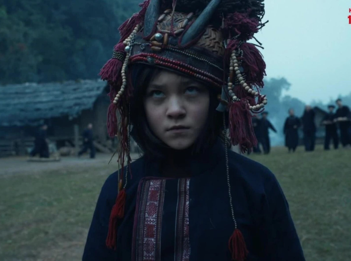 Phí Phông: Quỷ máu rừng thiêng nhanh chóng trở thành hiện tượng phòng vé.