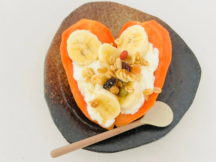 Món ăn từ trái cây được trình bày đẹp mắt.