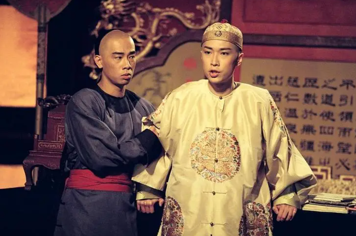 Vi Tiểu Bảo và Khang Hy trong bộ phim Lộc Đỉnh Ký phiên bản năm 1998.&nbsp;