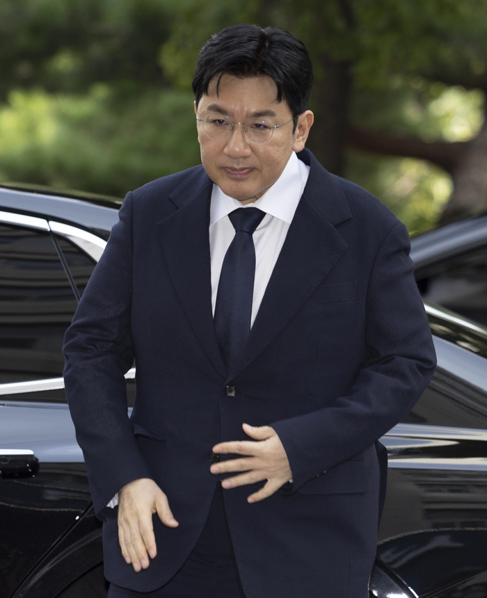 Chủ tịch HYBE đối mặt nguy cơ bị bắt, BTS vẫn 'vững như bàn thạch' trên đỉnh cao thế giới Ảnh 3