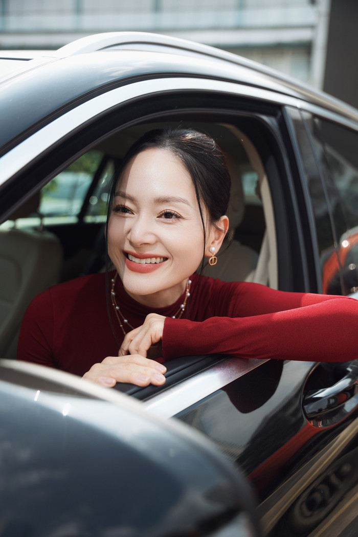 Lan Phương không chỉ bước tiếp trong lĩnh vực diễn xuất, mà còn tiến lên trong cách lựa chọn và định vị bản thân (Ảnh: FBNV).