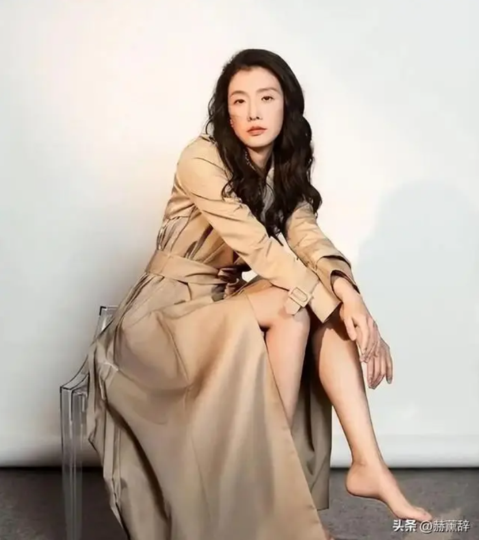 Cô vẫn duy trì sự nghiệp với những vai diễn có chiều sâu.