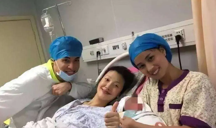 Nữ diễn viên vẫn giữ lối sống kín đáo sau sinh.