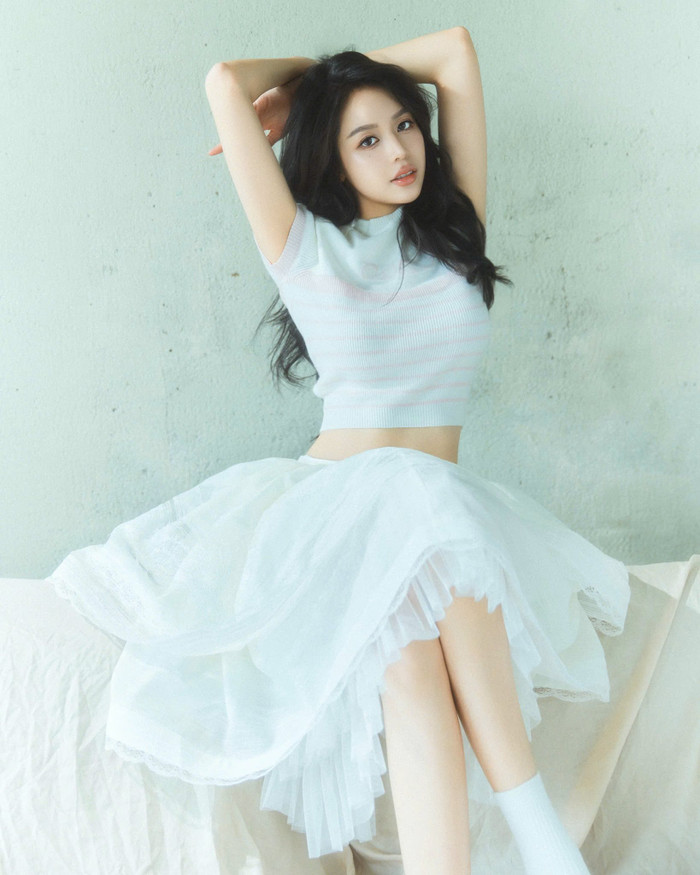 Thanh Thủy đẹp như búp bê trong loạt ảnh mới nhất. Ảnh: FBNV