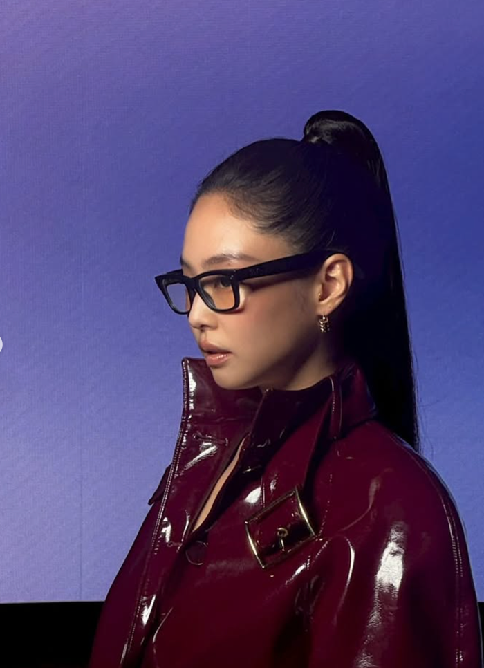 Jennie (BLACKPINK) khoe vẻ quyến rũ đầy cuốn hút Ảnh 1