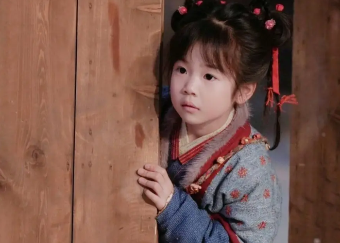 Trong Trục Ngọc, sao nhí vào vai Ninh Nương đã chiếm được cảm tình lớn của khán giả.