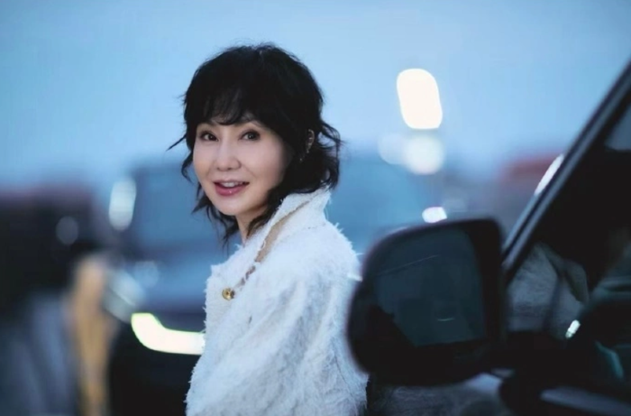 Trương Mạn Ngọc lựa chọn sống theo cách riêng, không bị ràng buộc bởi chuẩn mực.