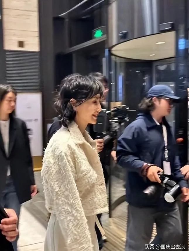 Loạt ảnh chưa chỉnh sửa trở thành tâm điểm bàn tán.