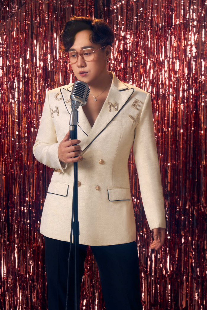 Ca sĩ Trung Quân vướng ồn ào liên quan đến nghi vấn tác động vật lý với người khác.