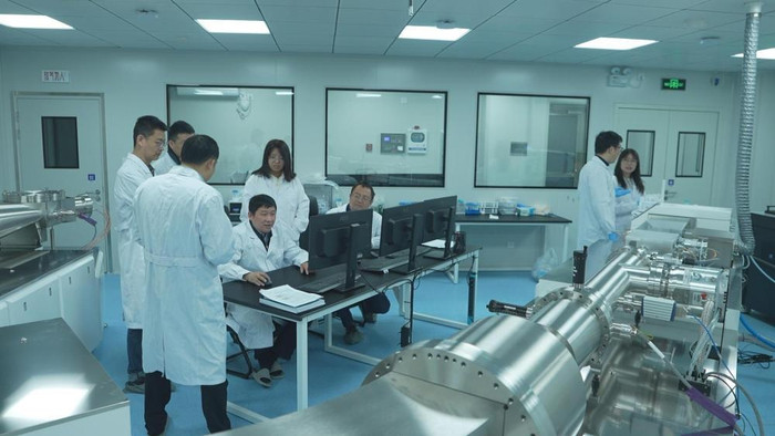 Phát hiện thiên thạch nặng 423kg, có tuổi đời 4,48 tỷ năm Ảnh 3