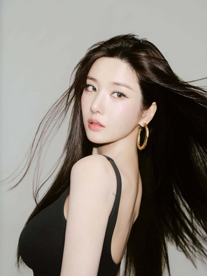 'Nữ thần Waterbomb' Kwon Eun Bi chính thức có 'bến đỗ' mới Ảnh 2