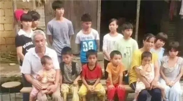 Cô gái 19 tuổi cưới chồng hơn 30 tuổi, sinh 15 đứa con sau 20 năm Ảnh 3