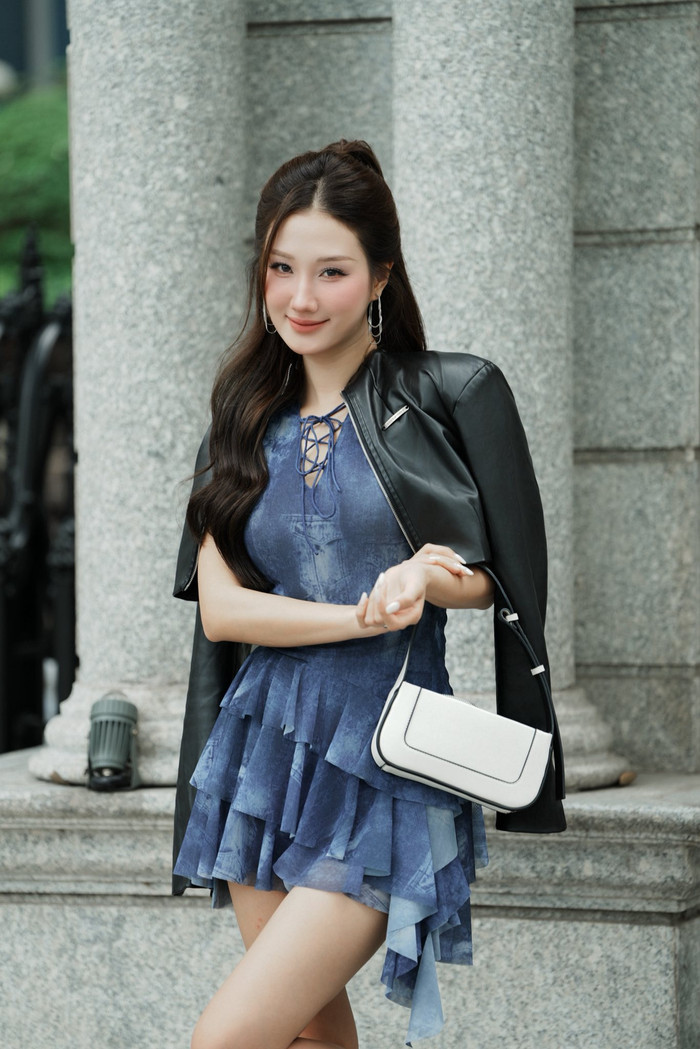 Khánh Ly tích cực ăn diện, không ngần ngại làm mới bản thân với những phong cách khác nhau. Ảnh: FBNV