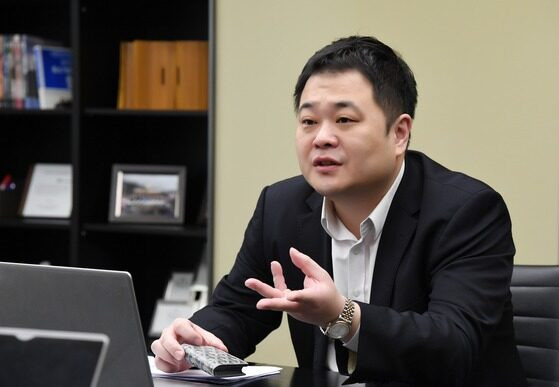 Cảnh sát Hàn Quốc yêu cầu Interpol phát lệnh truy nã đỏ với giám đốc điều hành HYBE Ảnh 2