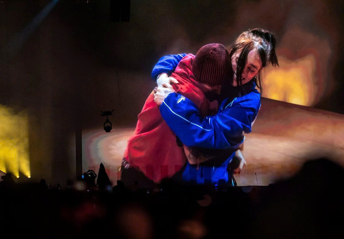 Billie Eilish chia sẻ kỷ niệm thời thơ ấu sau khoảnh khắc xúc động cùng Justin Bieber tại Coachella Ảnh 4